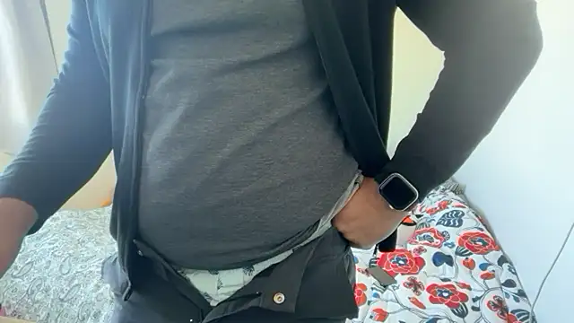 Snapshot of justonce2 chatting on 03/18/26, 01:14 justonce2 online show from 03/18/26, 01:14