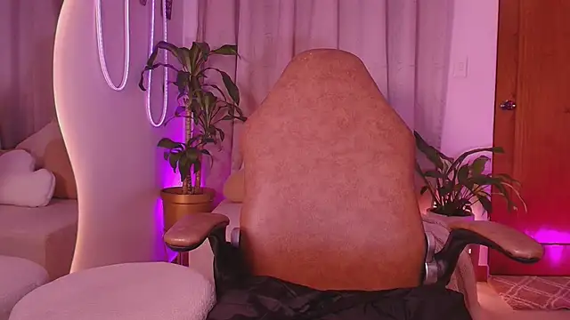  lindapynk  online show from 02/11/26, 07:19