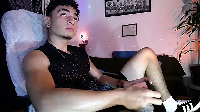 Snapshot of tiancam chatting on 04/16/26, 02:23 tiancam online show from 04/16/26, 02:23