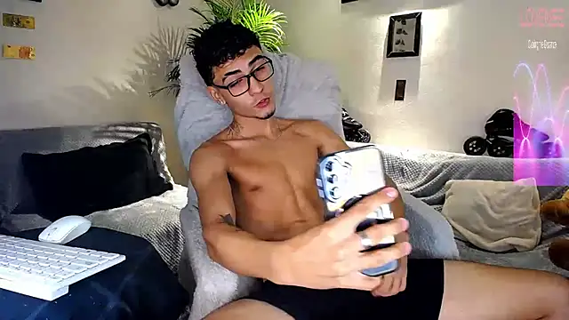 Snapshot of tiancam chatting on 07/10/26, 01:54 tiancam online show from 07/10/26, 01:54