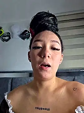 Snapshot of alaia_princess chatting on 03/14/26, 11:21 alaia princess online show from 03/14/26, 11:21