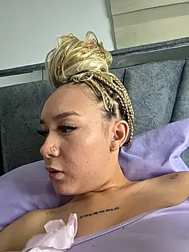 Snapshot of alaia_princess chatting on 03/30/26, 12:11 alaia princess online show from 03/30/26, 12:11