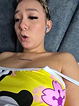 Snapshot of alaia_princess chatting on 04/16/26, 11:18 alaia princess online show from 04/16/26, 11:18