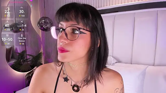 Snapshot of ViolettaColinss chatting on 07/17/26, 11:39 ViolettaColinss online show from 07/17/26, 11:39