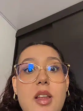 Snapshot of kittysophie_ chatting on 02/01/26, 11:03 kittysophie online show from 02/01/26, 11:03