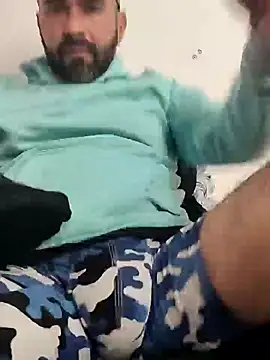 Snapshot of hairyandbigmann chatting on 04/02/26, 08:06 hairyandbigmann online show from 04/02/26, 08:06