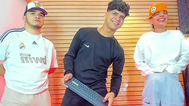 TheBatMansion online show from 04/09/26, 06:19