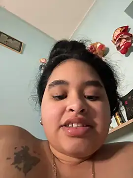 Aloyenita online show from 02/11/26, 09:03