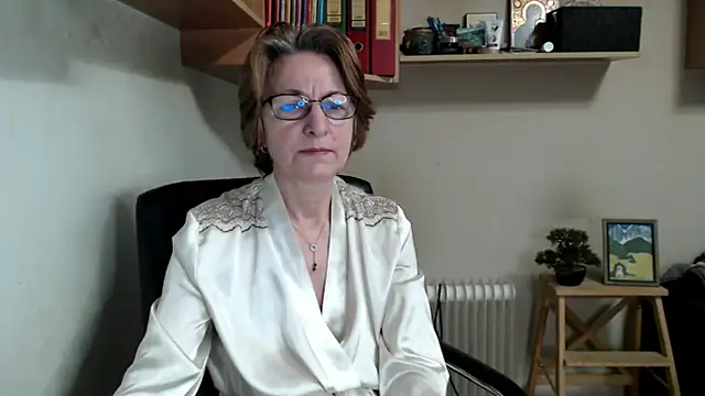Snapshot of katemodel chatting on 04/18/26, 06:28 katemodel online show from 04/18/26, 06:28