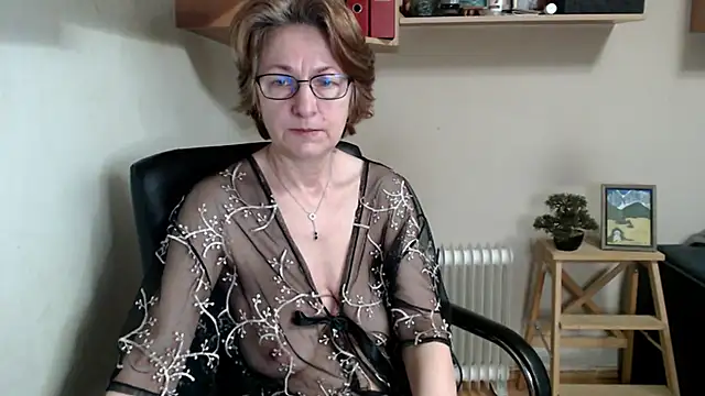 Snapshot of katemodel chatting on 04/19/26, 06:24 katemodel online show from 04/19/26, 06:24