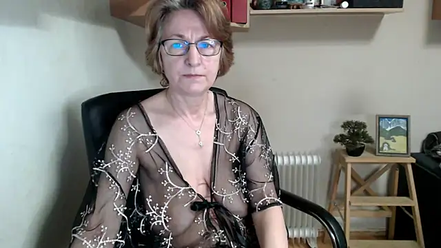 Snapshot of katemodel chatting on 04/20/26, 07:22 katemodel online show from 04/20/26, 07:22