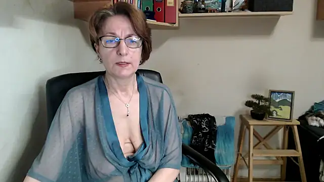 Snapshot of katemodel chatting on 05/21/26, 06:42 katemodel online show from 05/21/26, 06:42