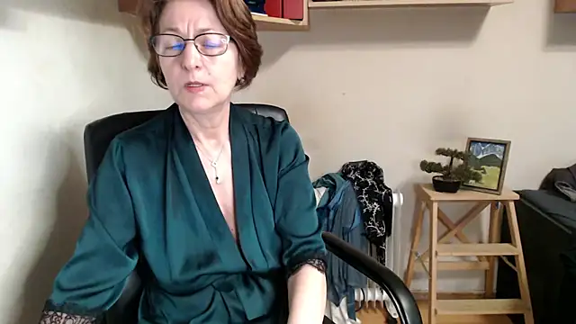 Snapshot of katemodel chatting on 06/01/26, 09:44 katemodel online show from 06/01/26, 09:44