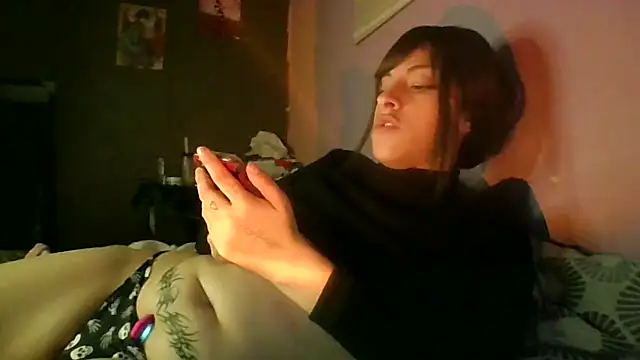 Snapshot of mimi_miauu chatting on 06/18/26, 02:56 mimi miauu online show from 06/18/26, 02:56