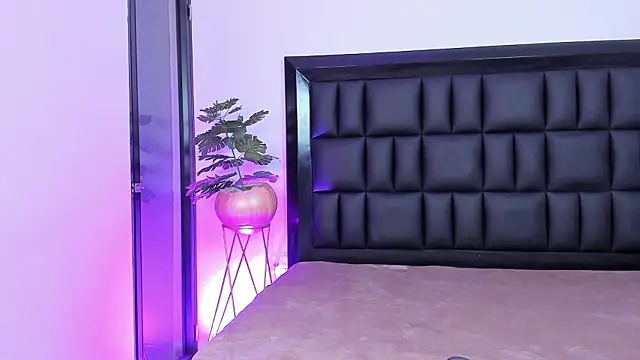 Snapshot of mia_roosee1 chatting on 03/19/26, 06:06 mia roosee1 online show from 03/19/26, 06:06