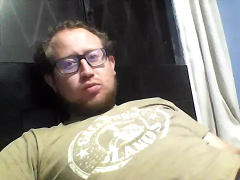 Snapshot of Ecuhot8976 chatting on 02/20/26, 03:36 Ecuhot8976 online show from 02/20/26, 03:36