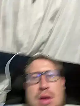 Snapshot of Ecuhot8976 chatting on 02/25/26, 02:21 Ecuhot8976 online show from 02/25/26, 02:21