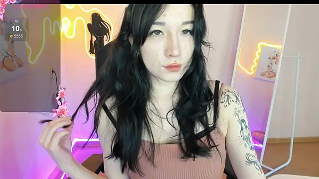 Snapshot of AliceeinWonderlanddd chatting on 03/19/26, 02:59 AliceeinWonderlanddd online show from 03/19/26, 02:59