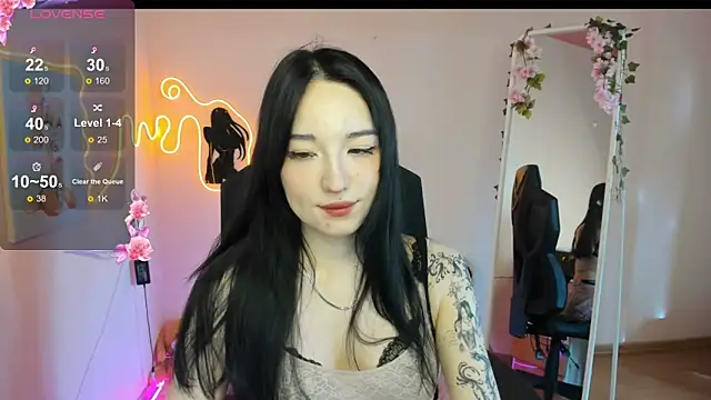 Snapshot of AliceeinWonderlanddd chatting on 04/05/26, 02:53 AliceeinWonderlanddd online show from 04/05/26, 02:53