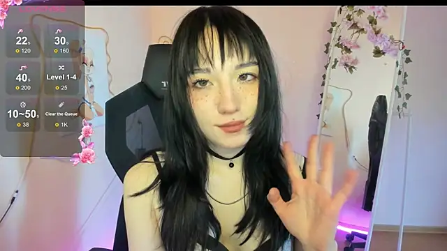 Snapshot of AliceeinWonderlanddd chatting on 04/12/26, 07:13 AliceeinWonderlanddd online show from 04/12/26, 07:13