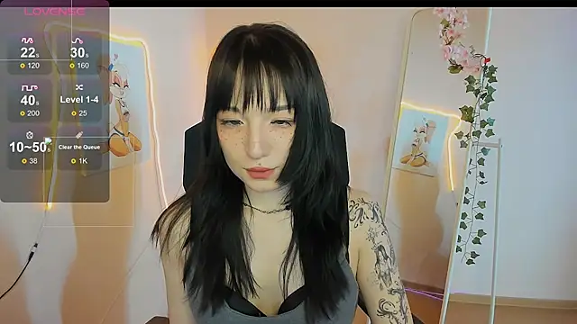 Snapshot of AliceeinWonderlanddd chatting on 05/02/26, 02:16 AliceeinWonderlanddd online show from 05/02/26, 02:16