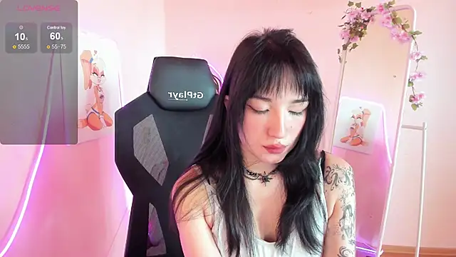 AliceeinWonderlanddd online show from 07/03/26, 03:13