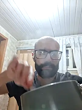 Snapshot of Robsonitj90 chatting on 05/22/26, 01:13 Robsonitj90 online show from 05/22/26, 01:13