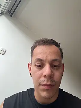 Snapshot of AxelMuller chatting on 02/07/26, 06:44 AxelMuller online show from 02/07/26, 06:44