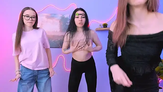 Snapshot of eira_mouse chatting on 04/14/26, 09:04 eira mouse online show from 04/14/26, 09:04