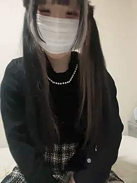 Snapshot of uni_nvqnl2 chatting on 02/25/26, 10:41 uni nvqnl2 online show from 02/25/26, 10:41