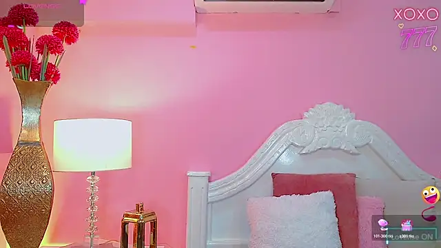 Snapshot of Maia_Hotts chatting on 03/31/26, 07:58 Maia Hotts online show from 03/31/26, 07:58