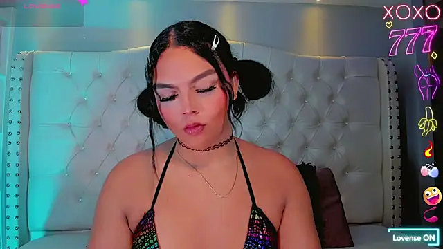 Maia Hotts online show from 05/21/26, 07:54