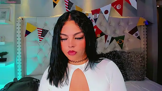 Snapshot of Maia_Hotts chatting on 06/16/26, 10:01 Maia Hotts online show from 06/16/26, 10:01