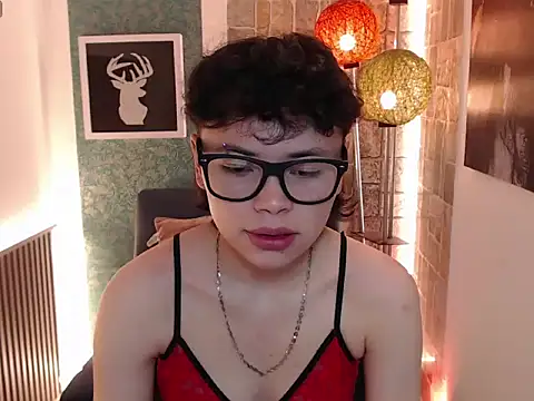 Snapshot of samantta_ink chatting on 04/20/26, 01:47 samantta ink online show from 04/20/26, 01:47