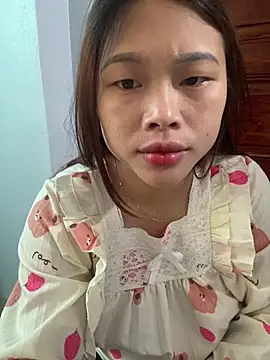 Snapshot of Emxinhka1 chatting on 04/23/26, 04:14 Emxinhka1 online show from 04/23/26, 04:14