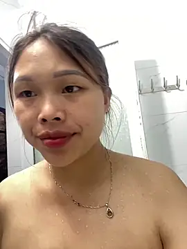 Snapshot of Emxinhka1 chatting on 06/16/26, 11:24 Emxinhka1 online show from 06/16/26, 11:24