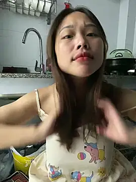 Snapshot of Emxinhka1 chatting on 07/31/26, 04:17 Emxinhka1 online show from 07/31/26, 04:17