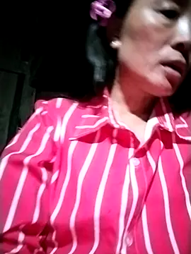 Snapshot of Neoone_1 chatting on 04/30/26, 12:44 Neoone 1 online show from 04/30/26, 12:44