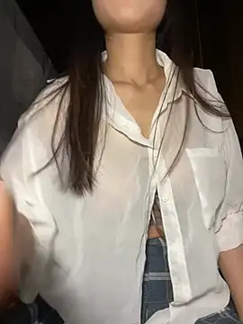 uyensexy online show from 02/19/26, 03:19