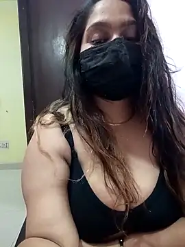 Snapshot of Aliya_Hott chatting on 03/25/26, 07:31 Aliya Hott online show from 03/25/26, 07:31