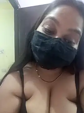 Snapshot of Aliya_Hott chatting on 03/30/26, 01:45 Aliya Hott online show from 03/30/26, 01:45
