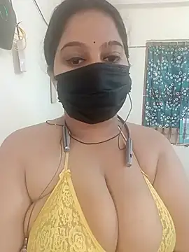 Aliya Hott online show from 07/19/26, 06:39