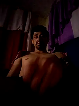 Snapshot of superred22 chatting on 04/17/26, 02:14 superred22 online show from 04/17/26, 02:14