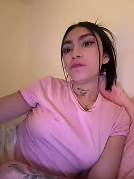 Snapshot of Bonny_Eva chatting on 07/19/26, 03:43 Bonny Eva online show from 07/19/26, 03:43