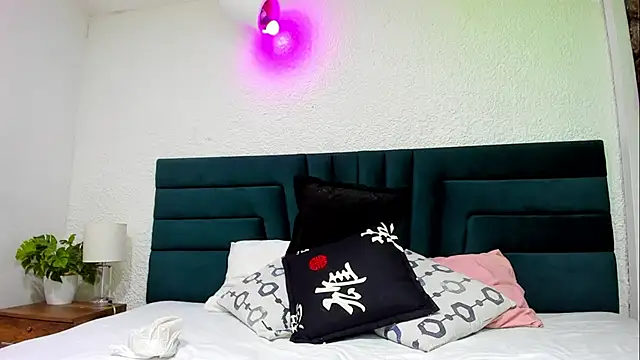 Dahliablack online show from 03/26/26, 12:22