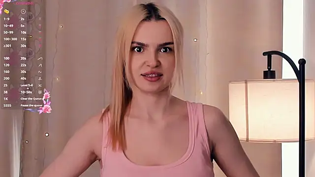 Snapshot of PatricePerlow chatting on 02/18/26, 07:48 PatricePerlow online show from 02/18/26, 07:48