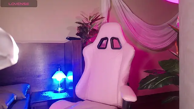 Snapshot of Maddie_fields chatting on 02/24/26, 04:16 Maddie fields online show from 02/24/26, 04:16