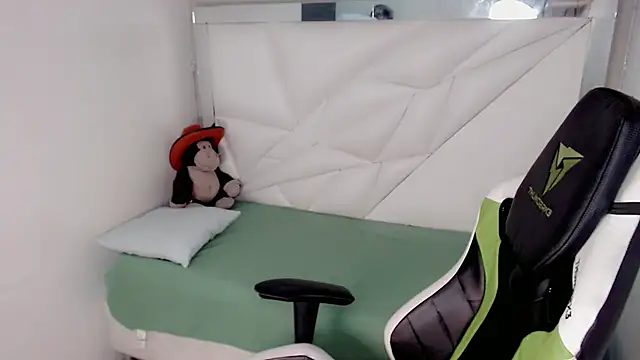 Liarr  online show from 02/20/26, 07:58