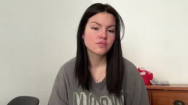 Snapshot of kiaraaaa75 chatting on 03/01/26, 01:57 kiaraaaa75 online show from 03/01/26, 01:57