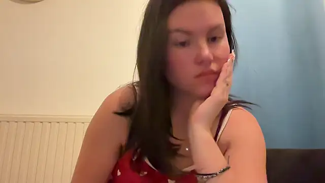 Snapshot of kiaraaaa75 chatting on 03/09/26, 08:35 kiaraaaa75 online show from 03/09/26, 08:35